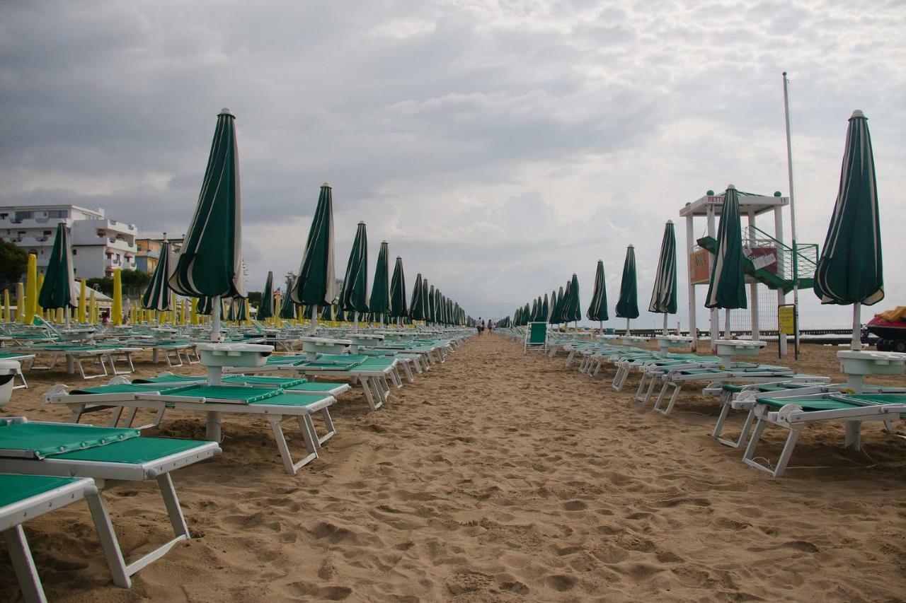 Suites Florence Pescara Bagian luar foto